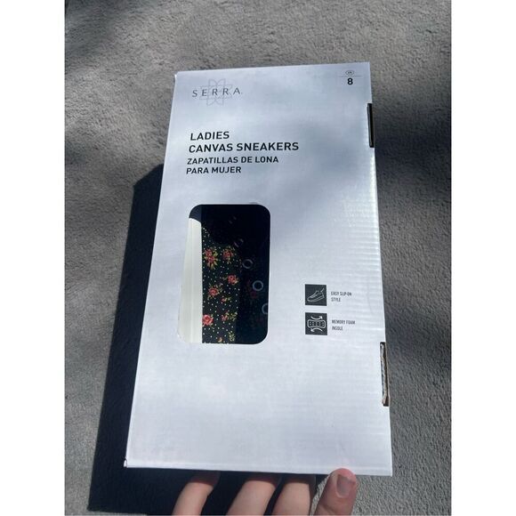 Serra Ladies Floral Print Canvas Sneakers Woman’s Size 8 NEW - Picture 1 of 11